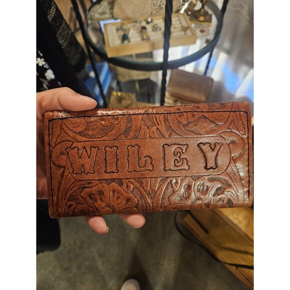 Vintage Handmade Tooled Western Style Wallet - Picture 2 of 7